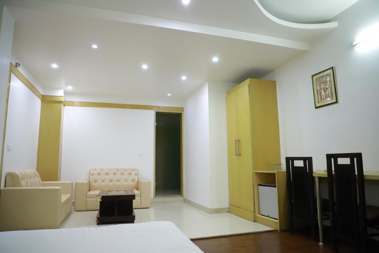 Hotel Parth Inn Ghaziabad Luaran gambar