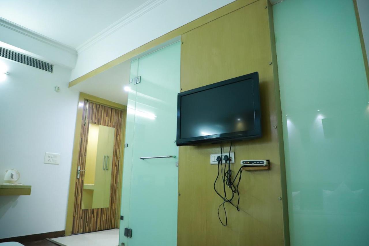 Hotel Parth Inn Ghaziabad Luaran gambar