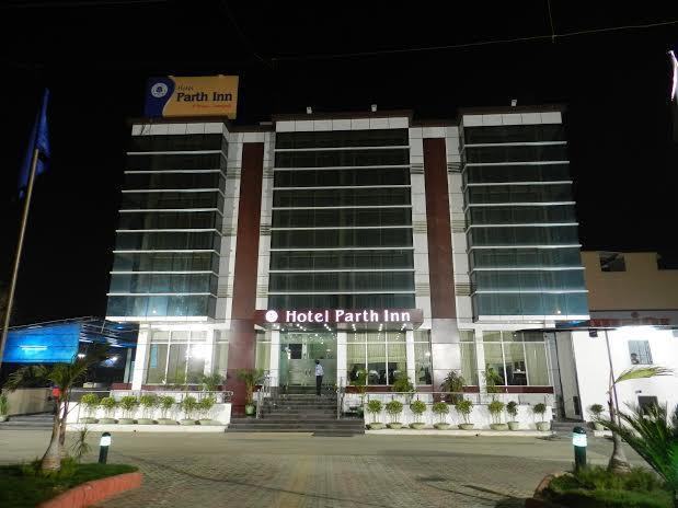 Hotel Parth Inn Ghaziabad Luaran gambar