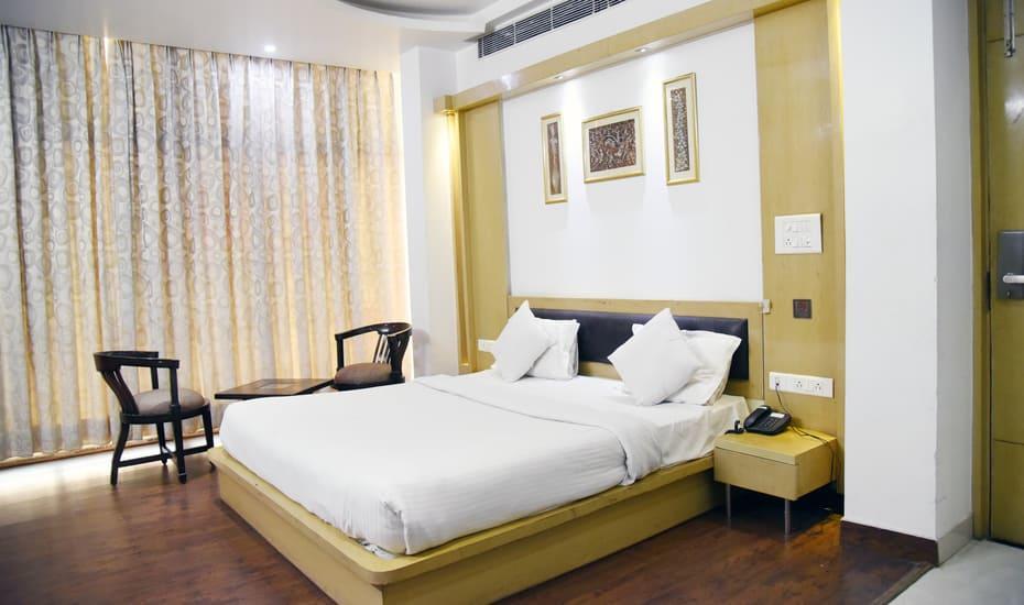 Hotel Parth Inn Ghaziabad Luaran gambar