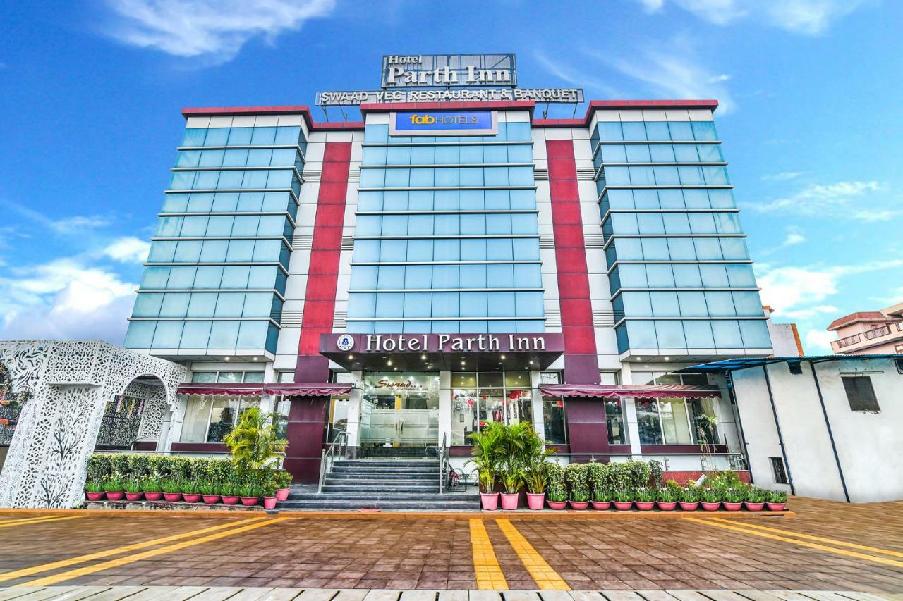 Hotel Parth Inn Ghaziabad Luaran gambar