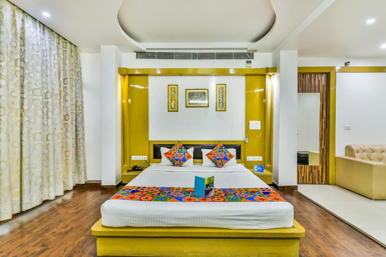 Hotel Parth Inn Ghaziabad Luaran gambar