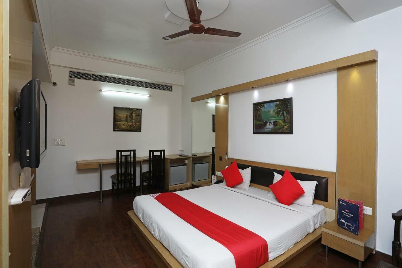 Hotel Parth Inn Ghaziabad Luaran gambar