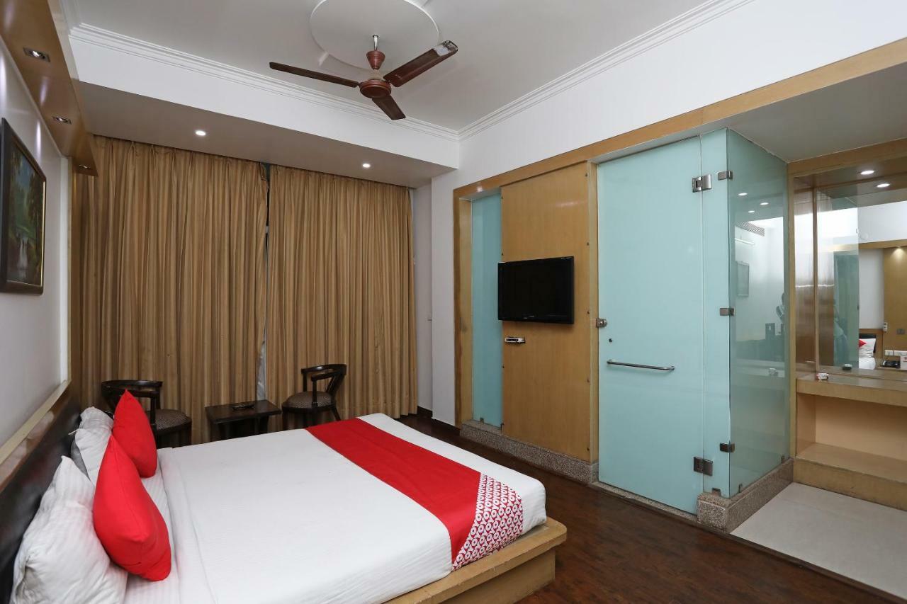 Hotel Parth Inn Ghaziabad Luaran gambar